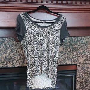 Splendid Leopard Print Short Sleeve Top - Gray & Cream